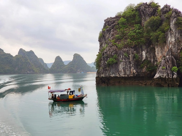 Vịnh Bái Tử Long: Vẻ đẹp hoang sơ và hành trình khám phá văn hóa